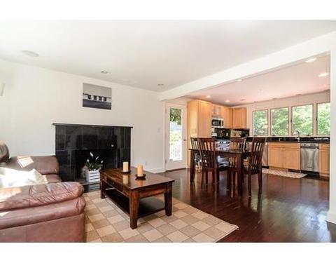 111 Walnut St, Wellesley, MA 02481 photo 5
