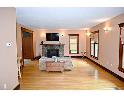 323 Randall Rd, Berlin, MA 01503 photo 6