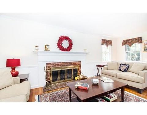 16 Cape Cod Ln, Milton, MA 02186 photo 5