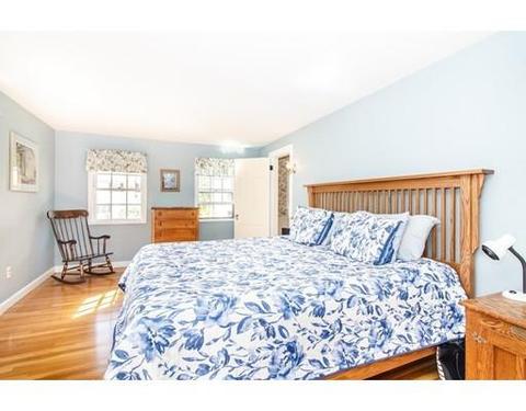 16 Cape Cod Ln, Milton, MA 02186 photo 13