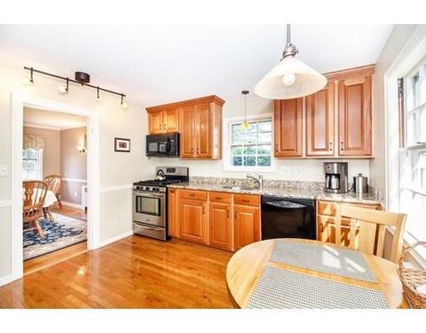 16 Cape Cod Ln, Milton, MA 02186 photo 8