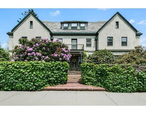 74 William St, Worcester, MA 01609 photo 1