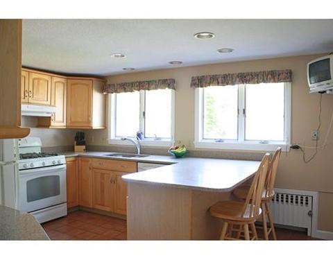112 Bridle Path Rd, Springfield, MA 01118 photo 4