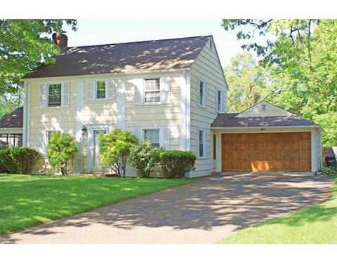 112 Bridle Path Rd, Springfield, MA 01118 photo 1