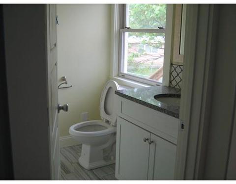 41 Silver St, West Springfield, MA 01089 photo 6