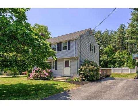 9 Beech St, Townsend, MA 01469 photo 2