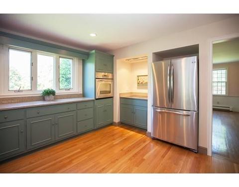 27 Charles St, Hingham, MA 02043 photo 13