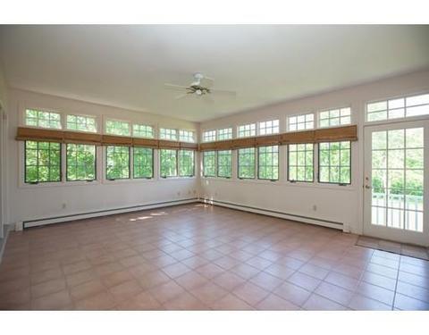 27 Charles St, Hingham, MA 02043 photo 5