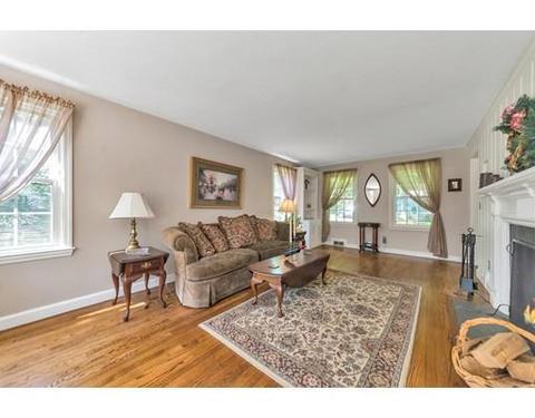 23 Wendover Rd, Springfield, MA 01118 photo 9