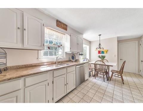23 Wendover Rd, Springfield, MA 01118 photo 7