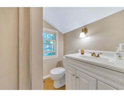 23 Wendover Rd, Springfield, MA 01118 photo 12