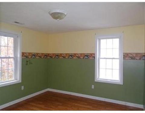 53 Ledgecrest Dr, Worcester, MA 01603 photo 9