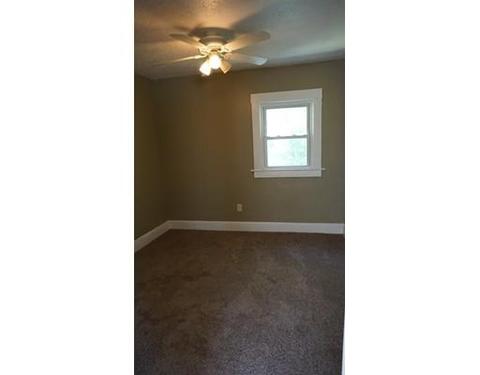 52 Emily St, Springfield, MA 01109 photo 9