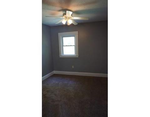52 Emily St, Springfield, MA 01109 photo 8