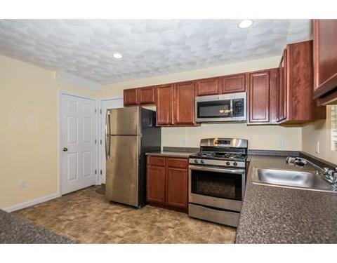 45 Ecklund Dr, Lowell, MA 01852 photo 8