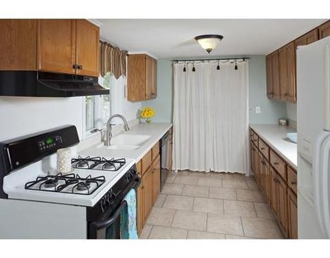 22 Leon St, Marshfield, MA 02050 photo 4