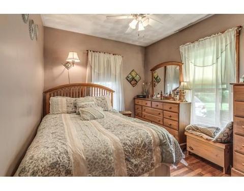 81 Glendale St, Everett, MA 02149 photo 9