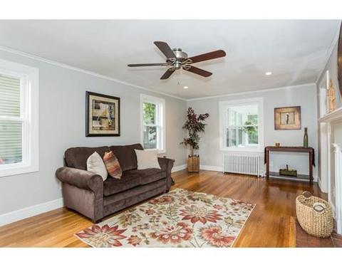 104 Abbott St, Springfield, MA 01118 photo 9