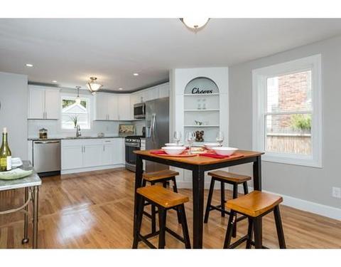 104 Abbott St, Springfield, MA 01118 photo 5
