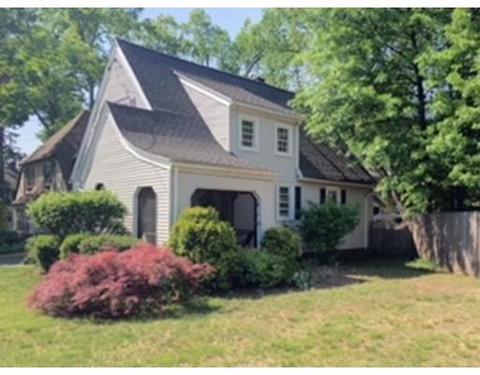 423 Allen St, Springfield, MA 01118 photo 1