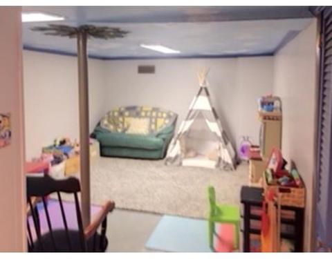 423 Allen St, Springfield, MA 01118 photo 30