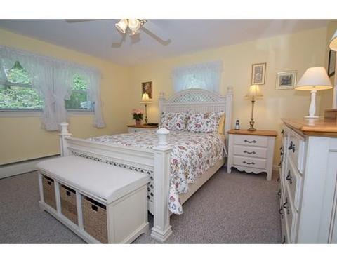 37 Crestlan Cir, Worcester, MA 01604 photo 9