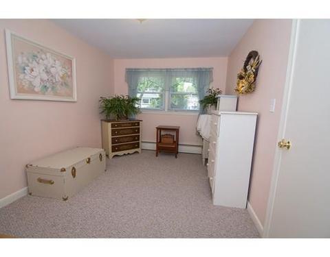 37 Crestlan Cir, Worcester, MA 01604 photo 13