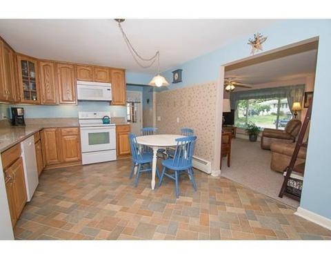 37 Crestlan Cir, Worcester, MA 01604 photo 5
