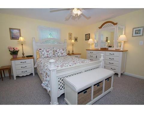 37 Crestlan Cir, Worcester, MA 01604 photo 8