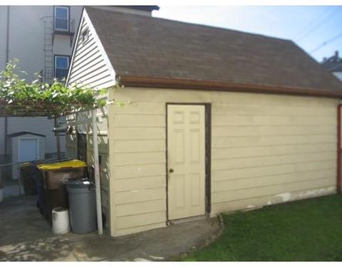 789 Dwelly St, Fall River, MA 02724 photo 4