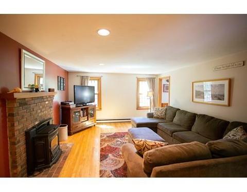 16 Thayer St, Upton, MA 01568 photo 8