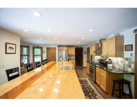 16 Thayer St, Upton, MA 01568 photo 5