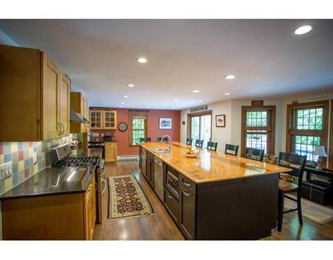 16 Thayer St, Upton, MA 01568 photo 3