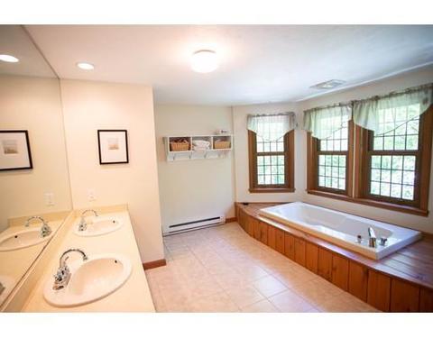16 Thayer St, Upton, MA 01568 photo 11