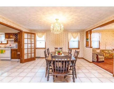 23 Loring St, Springfield, MA 01105 photo 3