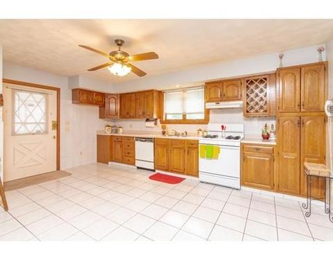 23 Loring St, Springfield, MA 01105 photo 5