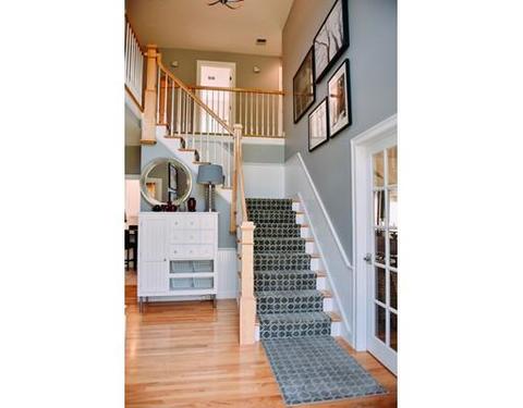 165 North St, Upton, MA 01568 photo 2