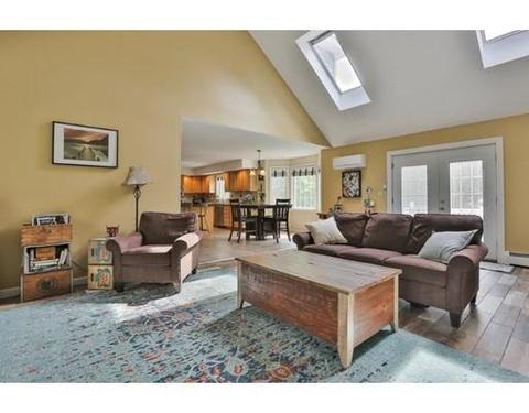 17 Hawthorne Rd, Windham, NH 03087 photo 9