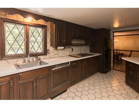 99 Walnut St, Walpole, MA 02081 photo 3