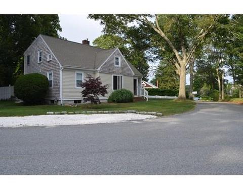 2 Cedar Ave, Bourne, MA 02532 photo 1