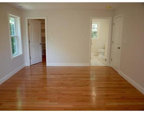 60 Vine St, Saugus, MA 01906 photo 16