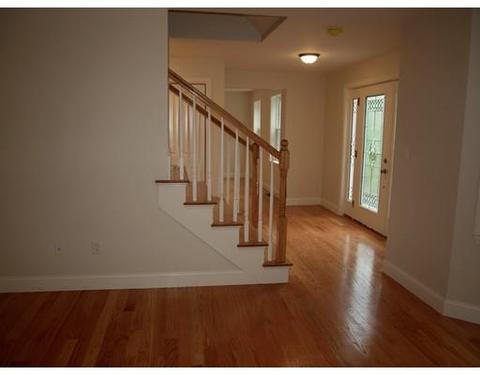 60 Vine St, Saugus, MA 01906 photo 9
