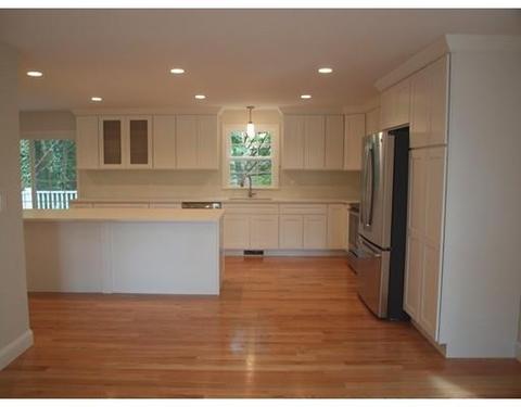 60 Vine St, Saugus, MA 01906 photo 5