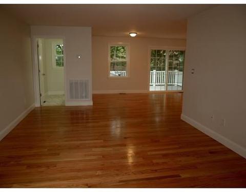 60 Vine St, Saugus, MA 01906 photo 8