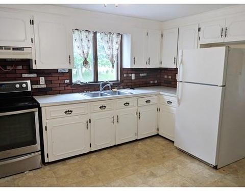 21 Brodeur Ave, Webster, MA 01570 photo 3