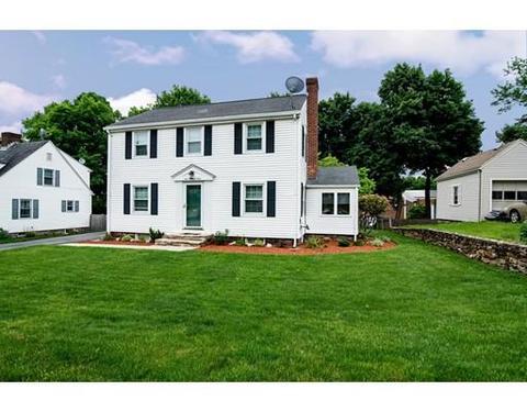 4 Stoneleigh Rd, Worcester, MA 01606 photo 1