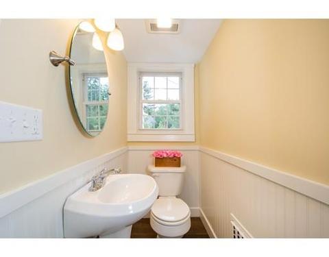 353 Salisbury St, Worcester, MA 01609 photo 8