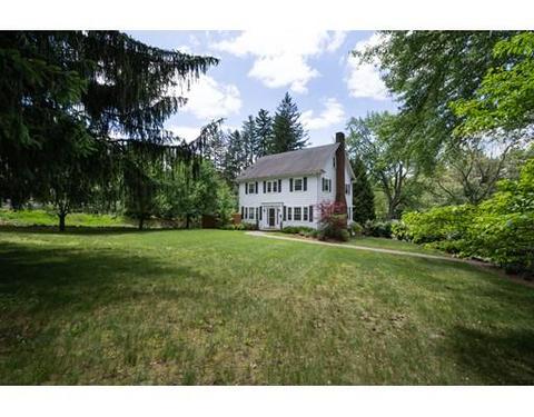353 Salisbury St, Worcester, MA 01609 photo 2