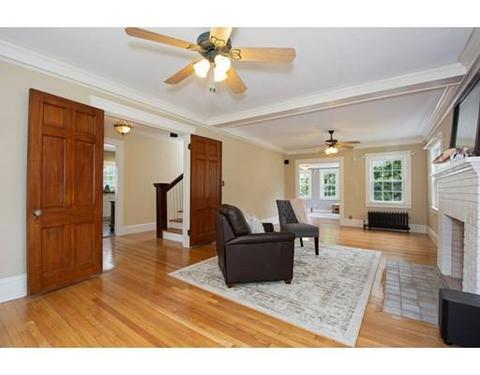 353 Salisbury St, Worcester, MA 01609 photo 4
