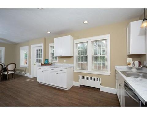 353 Salisbury St, Worcester, MA 01609 photo 11